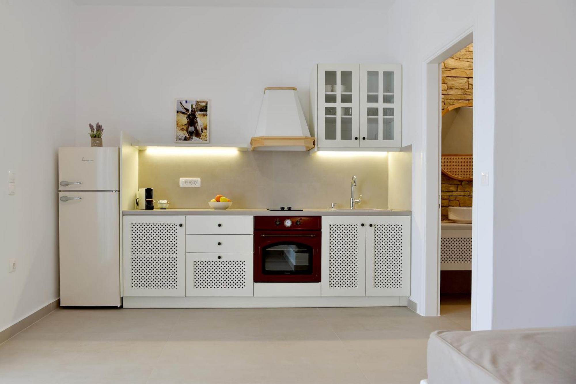 Giourgas Studios & Apartments Provatas Екстериор снимка